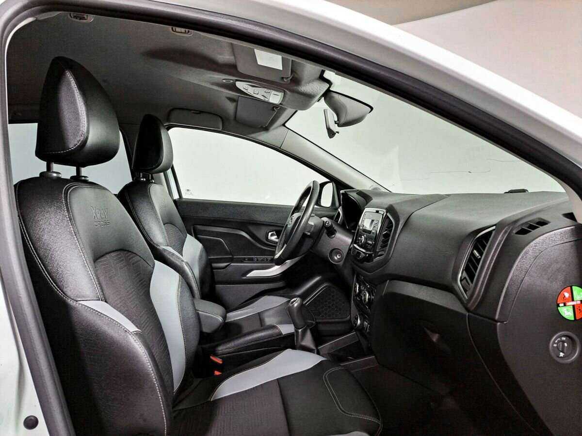 Купить Lada (ВАЗ) XRAY Cross, 2019, 114 255 км, фото №9