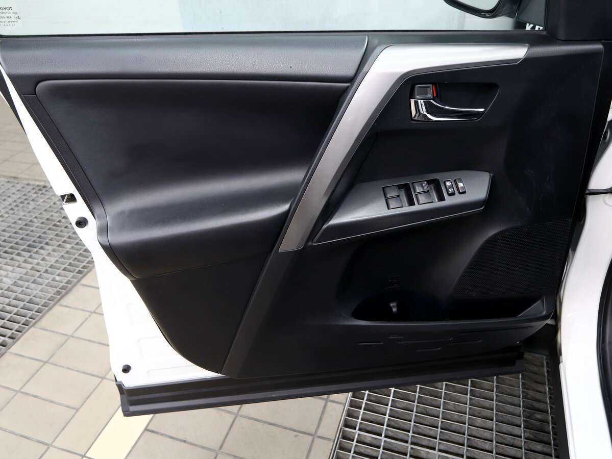Купить Toyota RAV4, 2017, 143 000 км, фото №14
