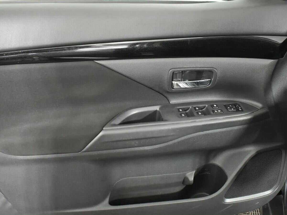 Купить Mitsubishi Outlander, 2019, 108 264 км, фото №16