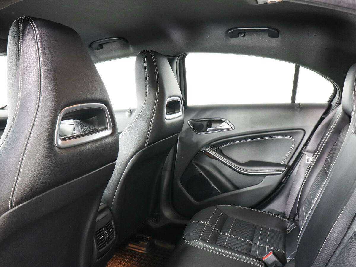 Купить Mercedes-Benz A-Класс 180, 2016, 99 298 км, фото №12