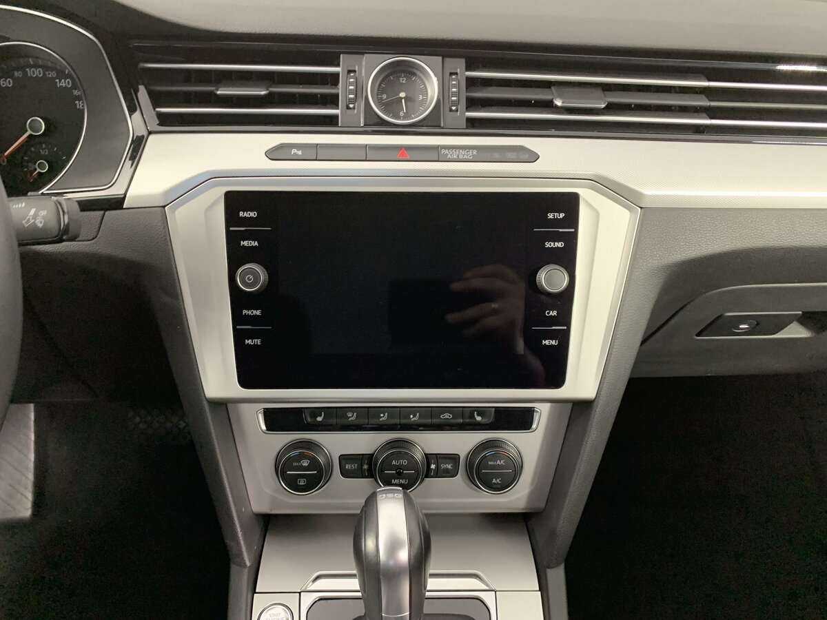 Купить Volkswagen Passat, 2019, 101 776 км, фото №12