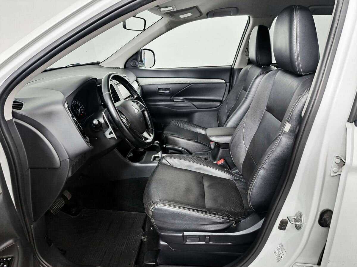Купить Mitsubishi Outlander, 2014, 181 183 км, фото №12