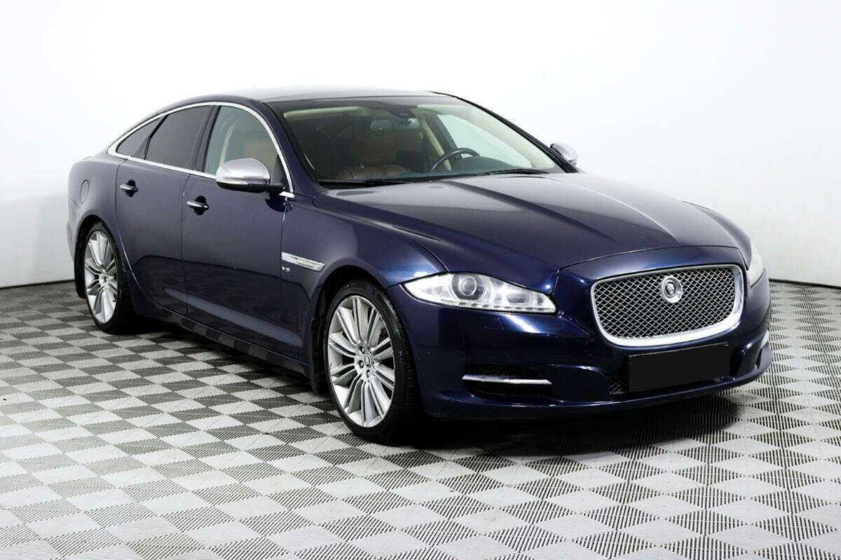 Jaguar XJ