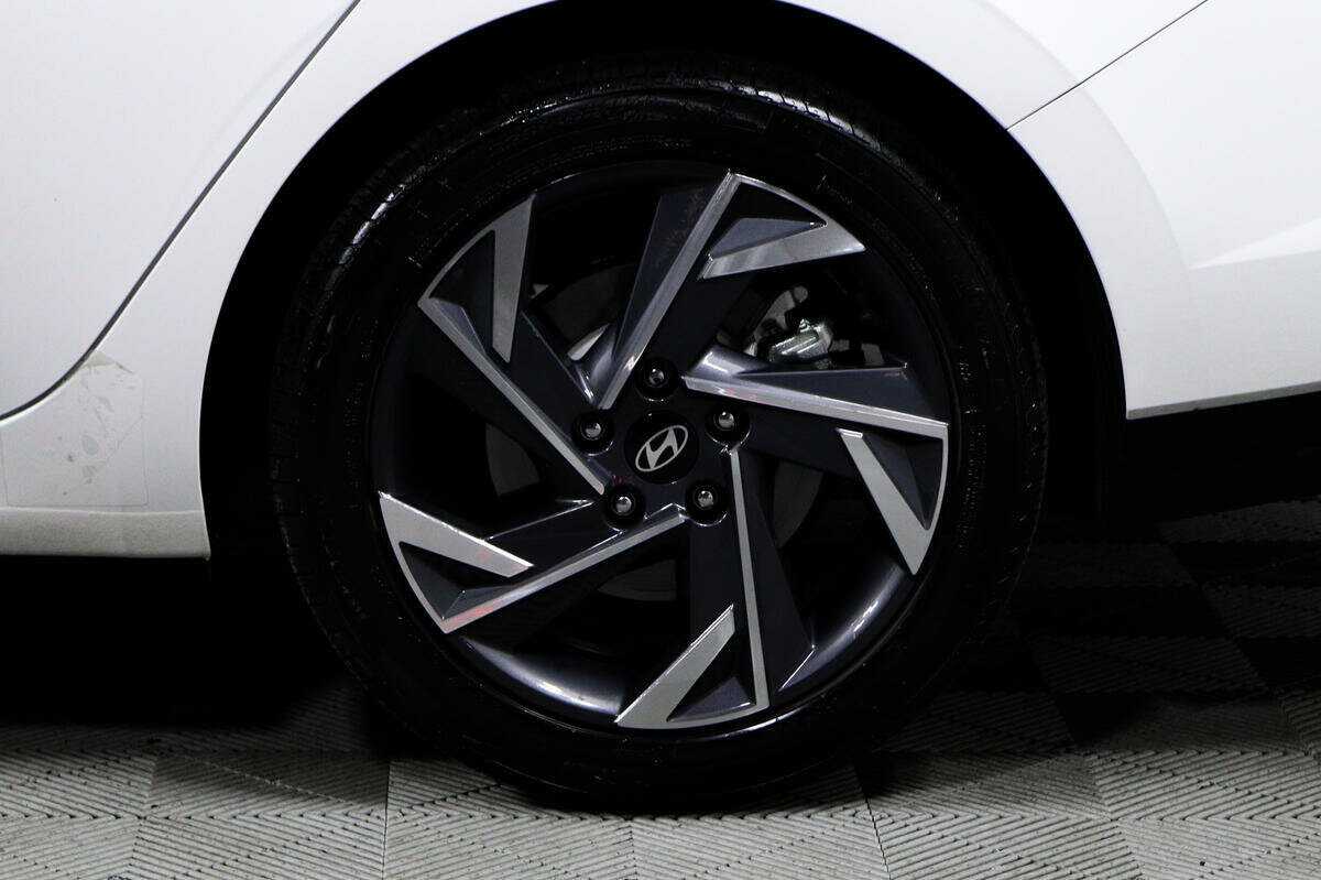 Купить Hyundai Elantra, 2023, 12 959 км, фото №14