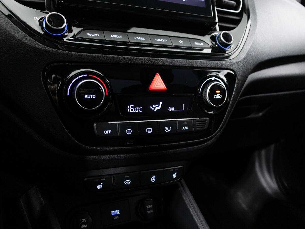 Купить Hyundai Solaris, 2021, 65 231 км, фото №16