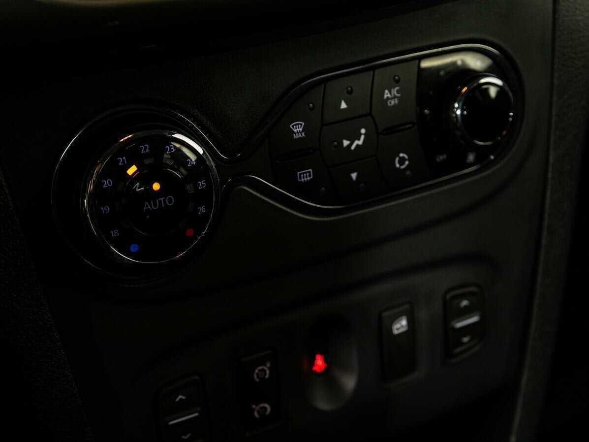 Купить Renault Sandero Stepway, 2017, 99 421 км, фото №13