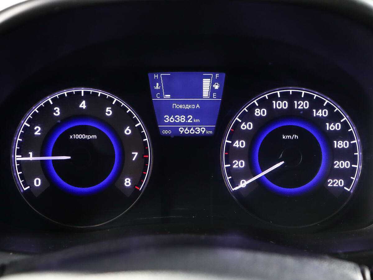 Купить Hyundai Solaris, 2014, 98 000 км, фото №9