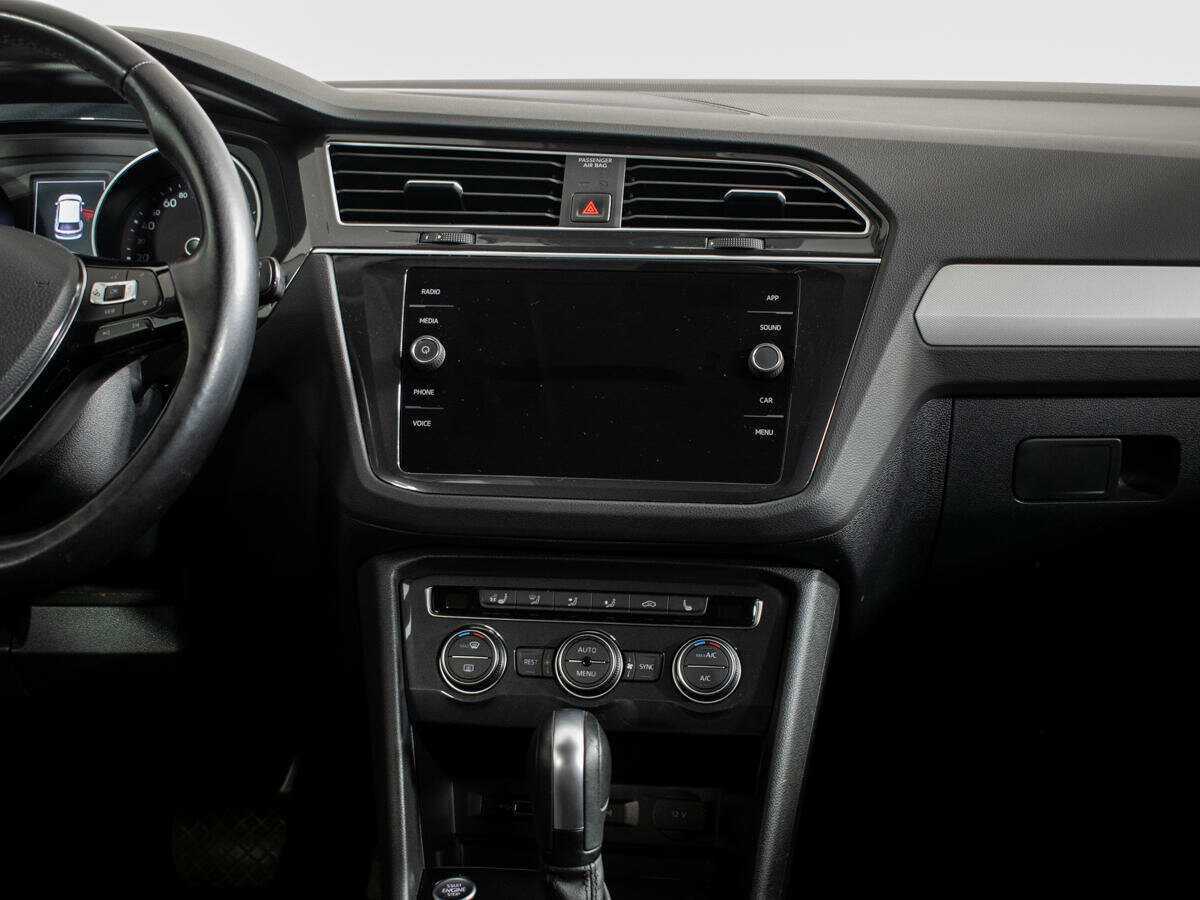 Купить Volkswagen Tiguan L, 2020, 75 530 км, фото №9