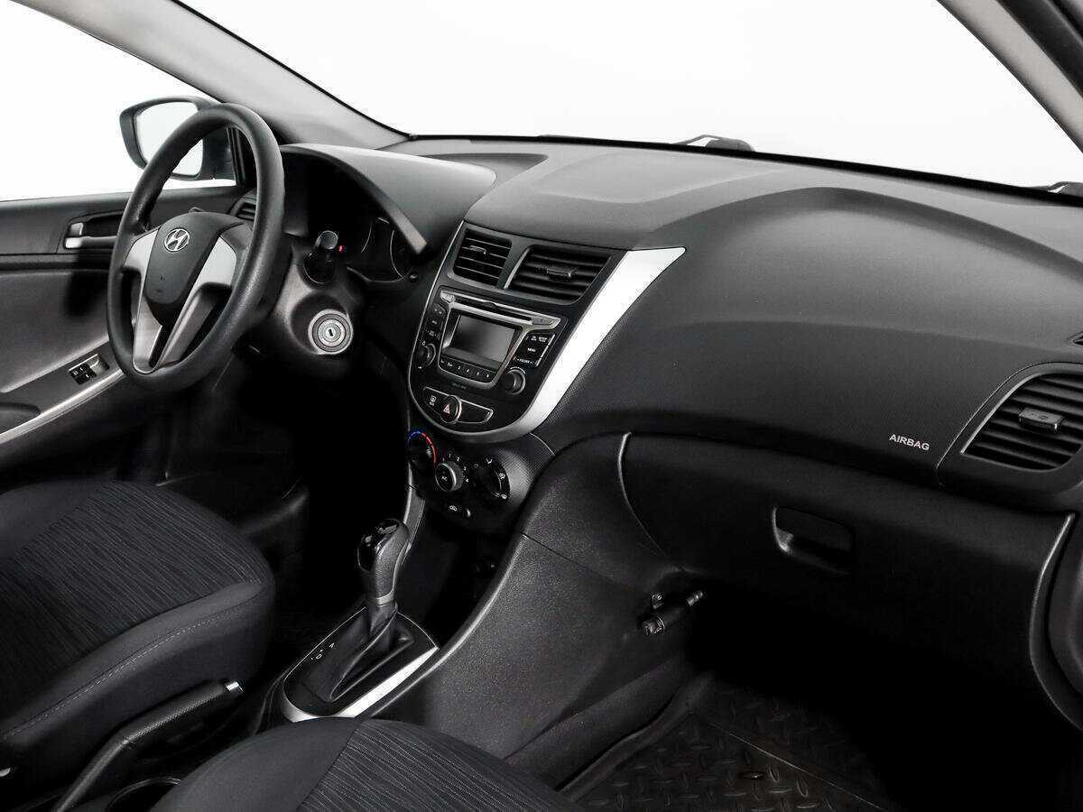 Купить Hyundai Solaris, 2016, 78 960 км, фото №11