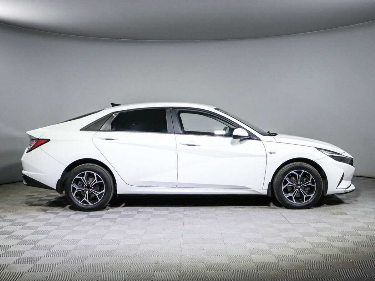 Купить Hyundai Elantra, 2021, 64 564 км, фото №4