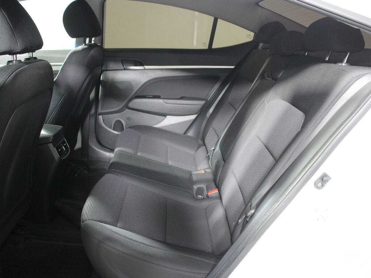 Купить Hyundai Elantra, 2020, 142 837 км, фото №7