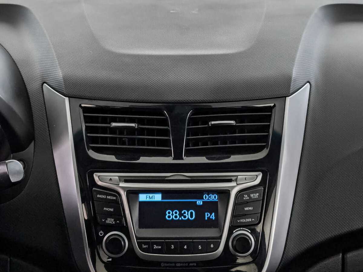 Купить Hyundai Solaris, 2015, 135 125 км, фото №13
