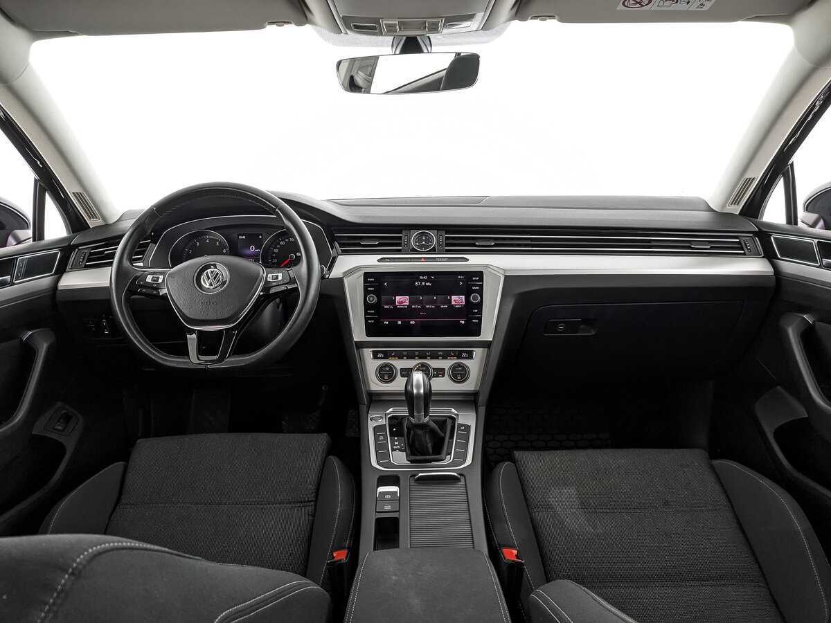 Купить Volkswagen Passat, 2018, 108 936 км, фото №10