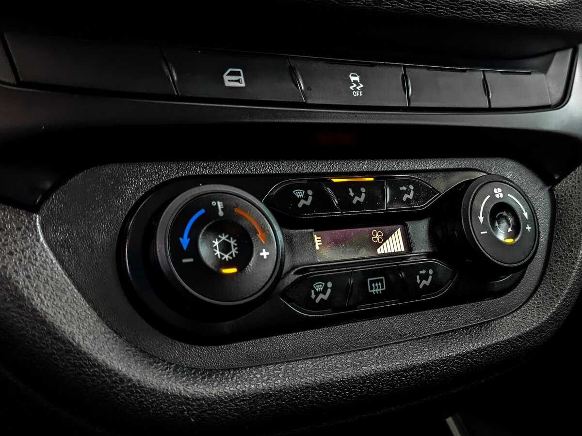 Купить Lada (ВАЗ) Vesta SW, 2021, 68 280 км, фото №21