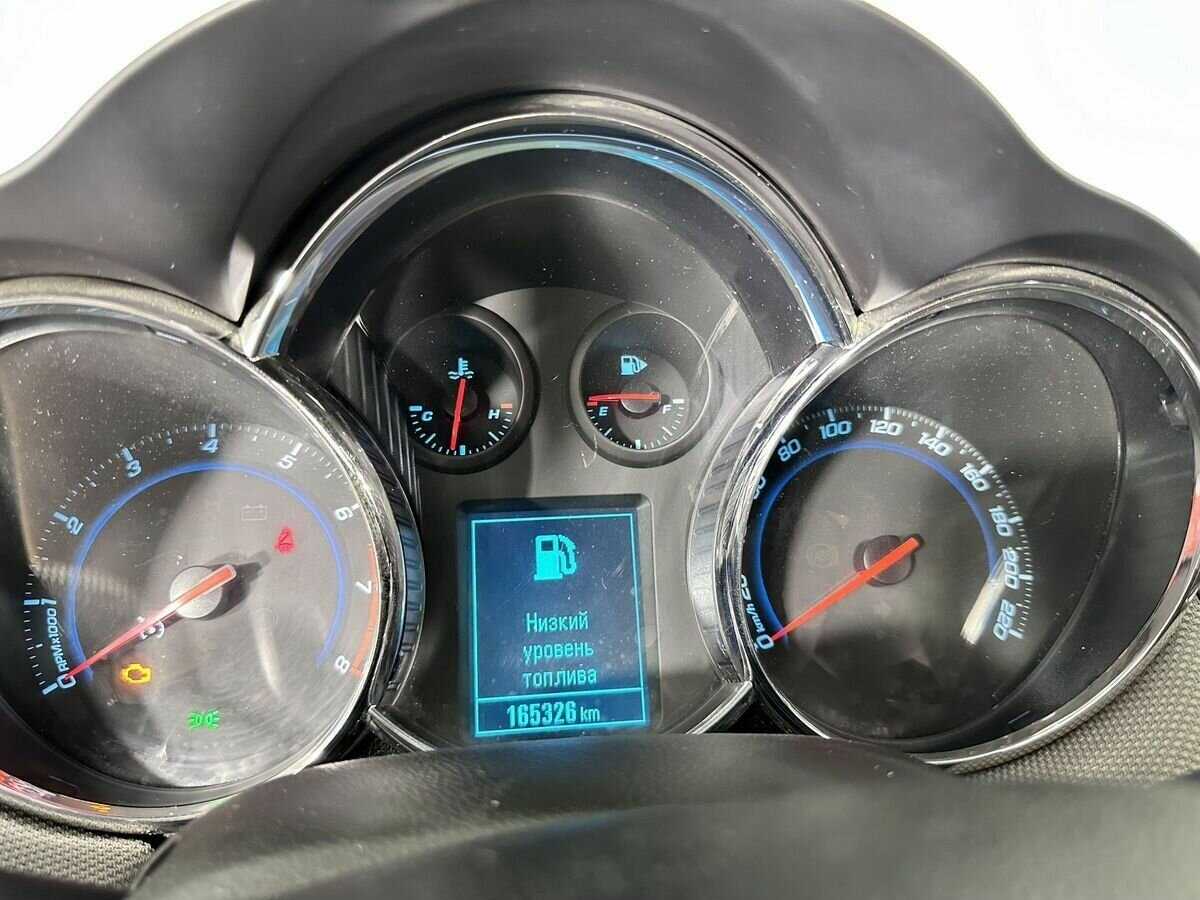 Купить Chevrolet Cruze, 2013, 165 317 км, фото №12