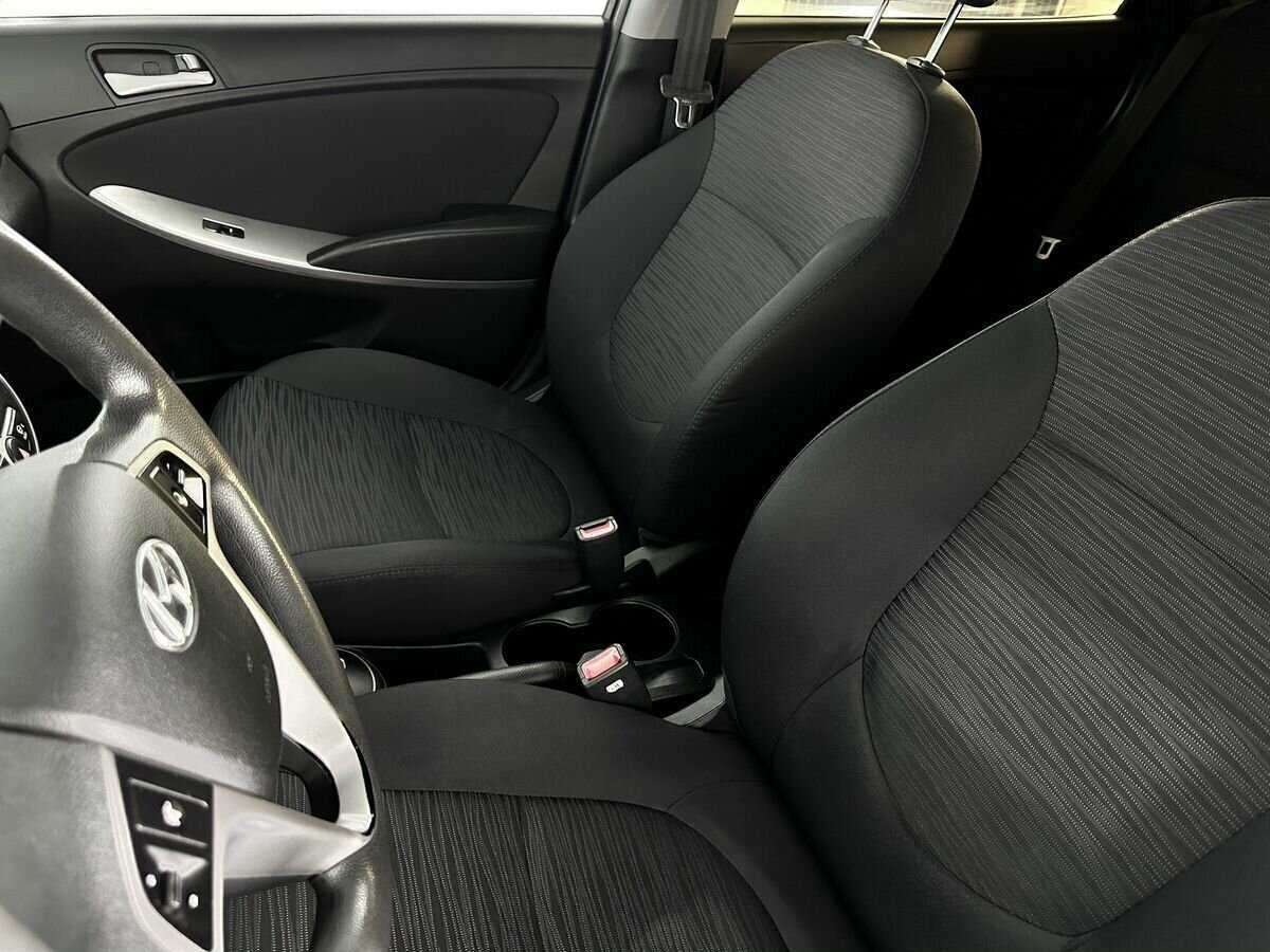 Купить Hyundai Solaris, 2015, 169 939 км, фото №8