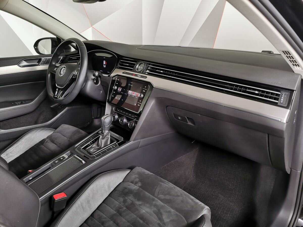 Купить Volkswagen Passat, 2019, 74 175 км, фото №9