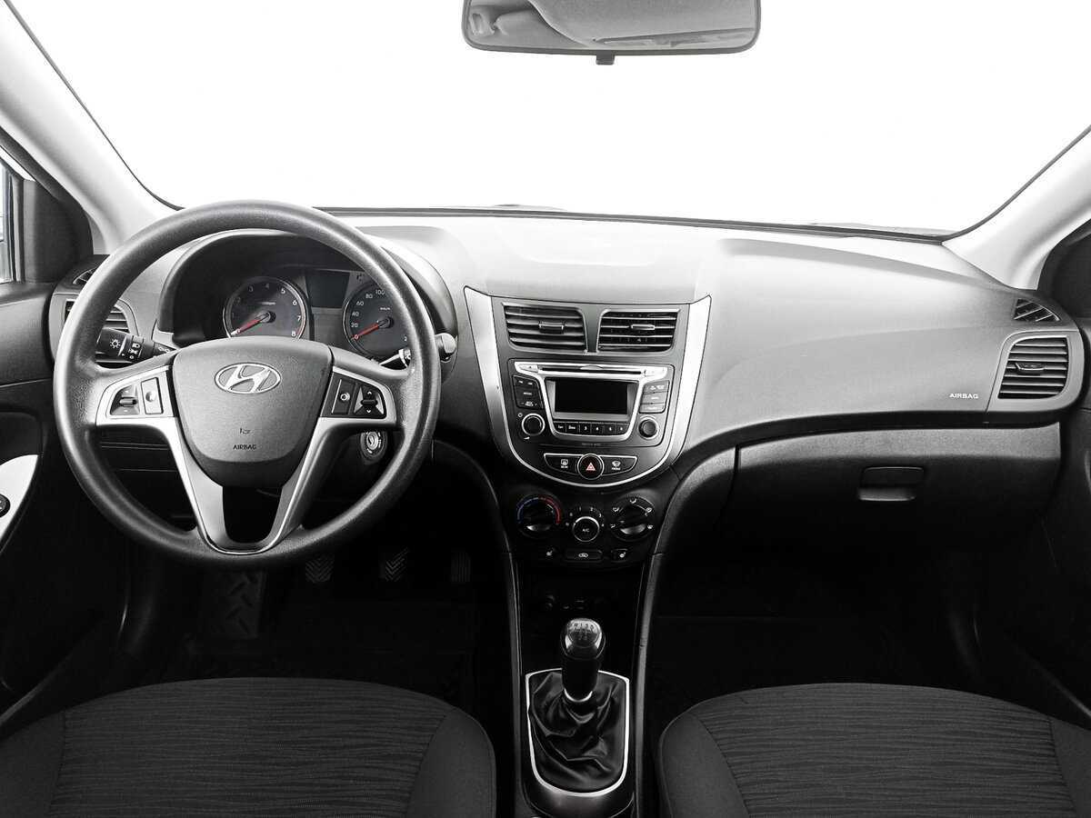 Купить Hyundai Solaris, 2015, 106 302 км, фото №10