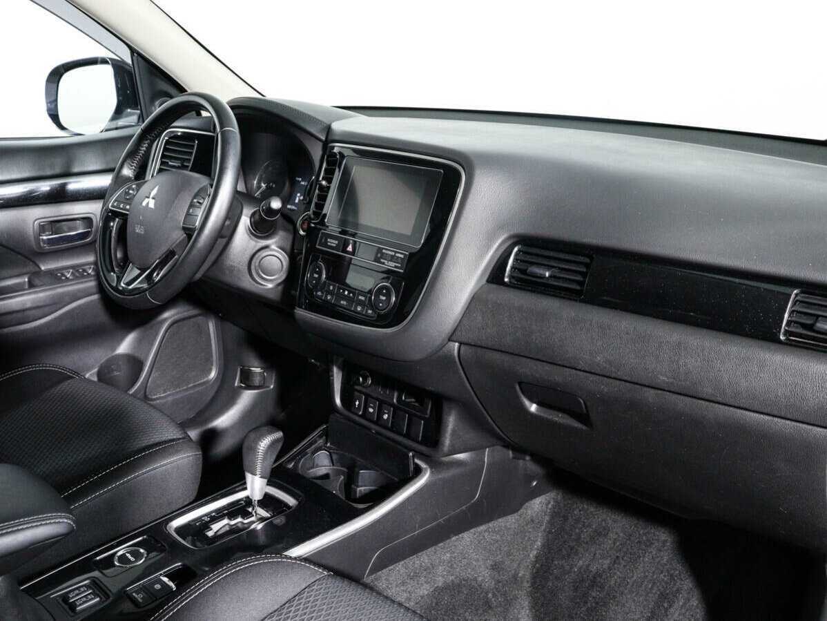 Купить Mitsubishi Outlander, 2018, 60 120 км, фото №9