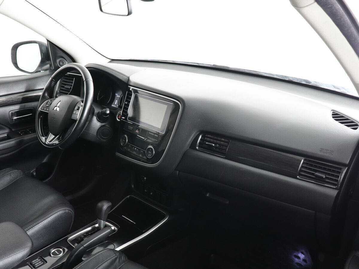 Купить Mitsubishi Outlander, 2017, 244 374 км, фото №10