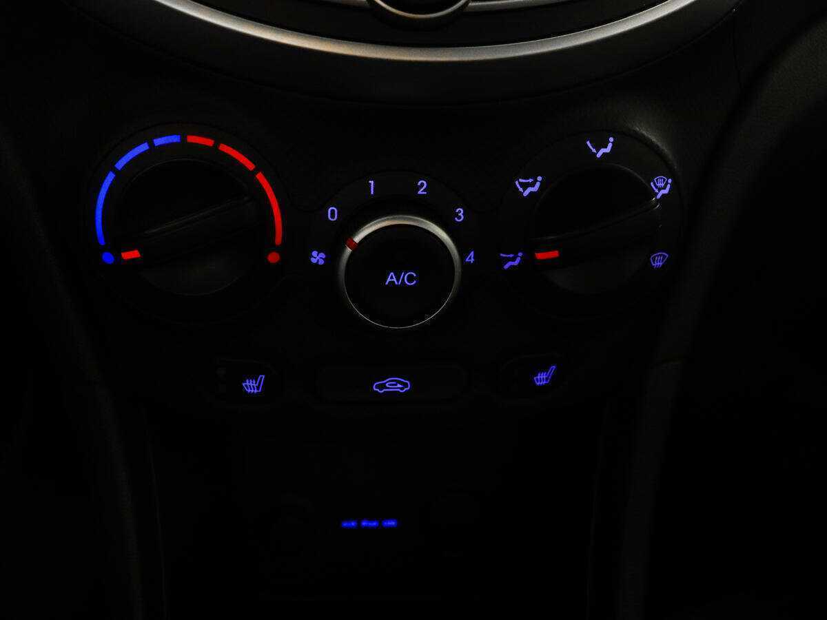 Купить Hyundai Solaris, 2013, 80 000 км, фото №15