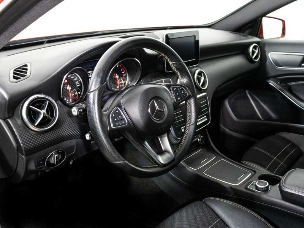 Купить Mercedes-Benz A-Класс 180, 2016, 105 560 км, фото №11