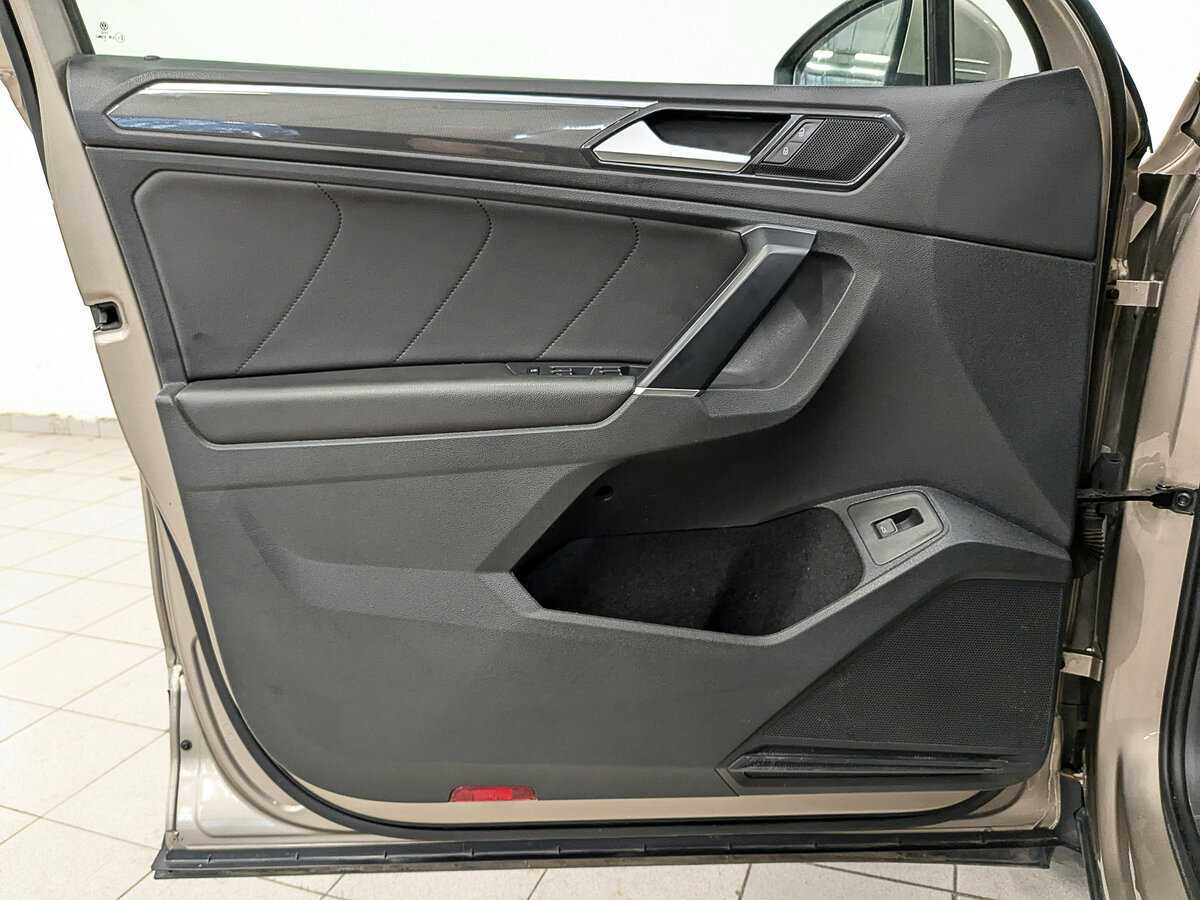 Купить Volkswagen Tiguan, 2018, 201 857 км, фото №19