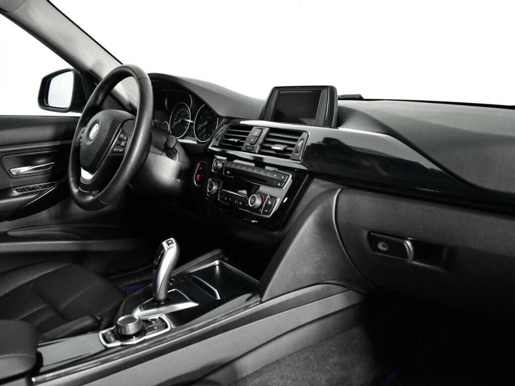 Купить BMW 3 серии 320d, 2017, 70 652 км, фото №9