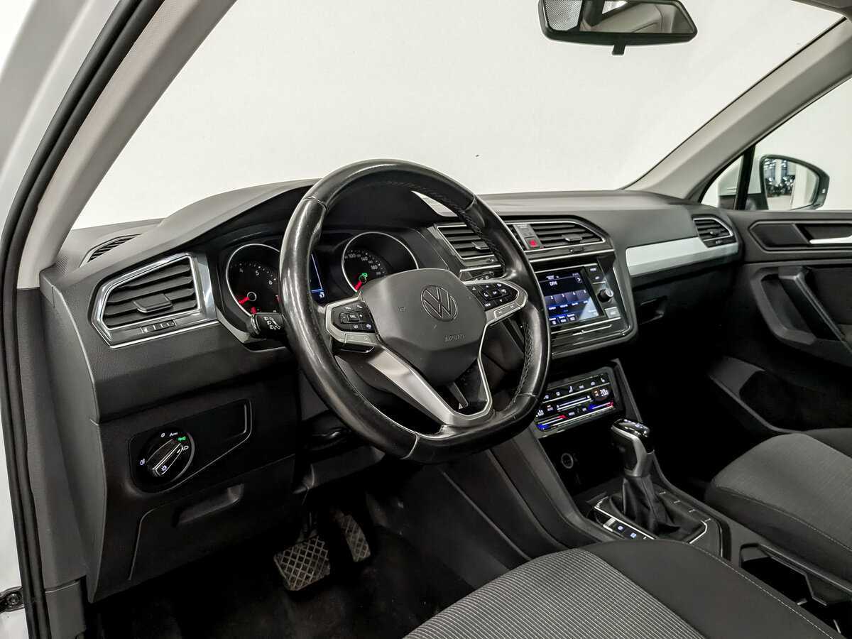 Купить Volkswagen Tiguan, 2021, 158 578 км, фото №16
