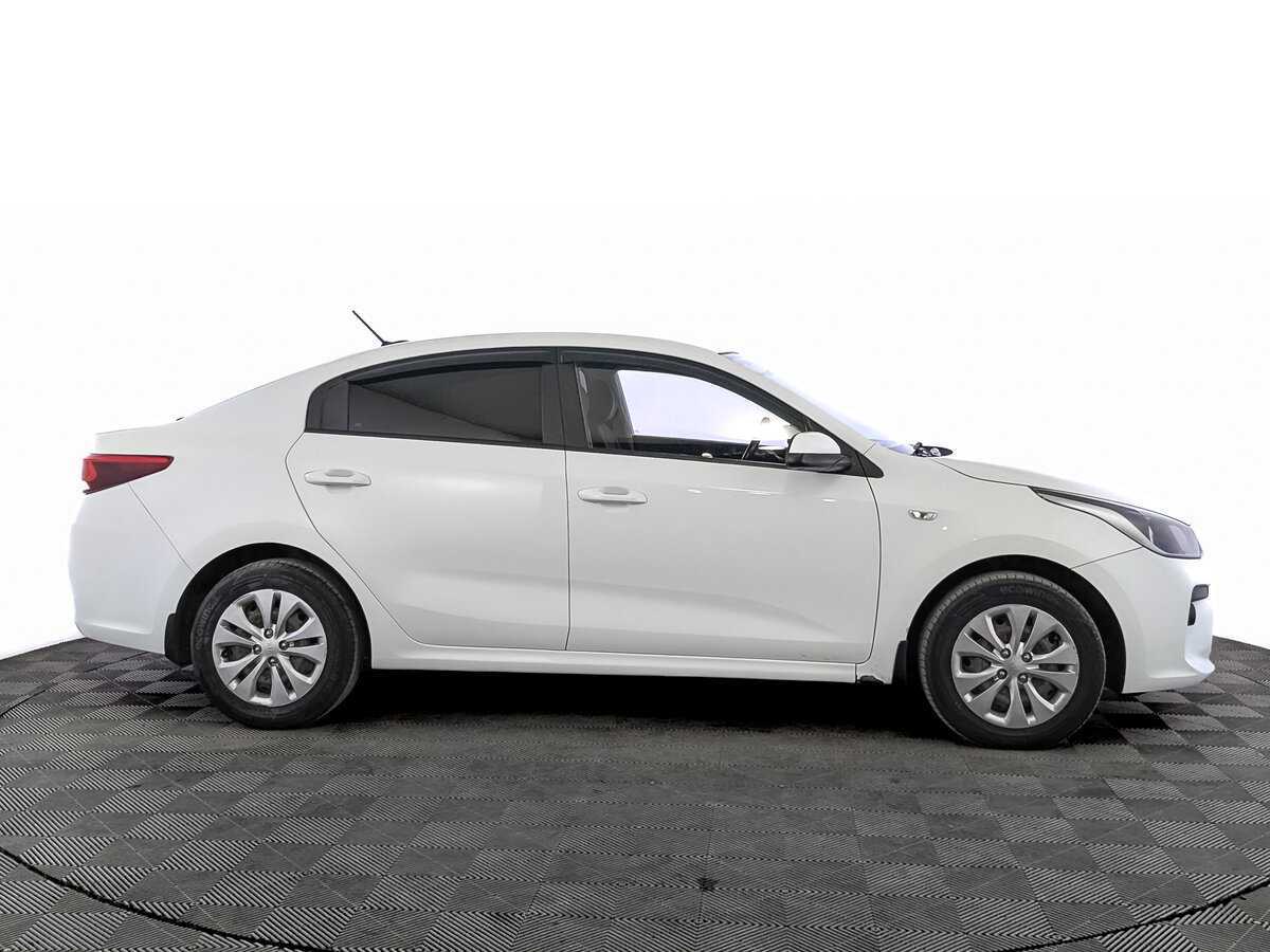 Купить Kia Rio, 2018, 121 000 км, фото №4
