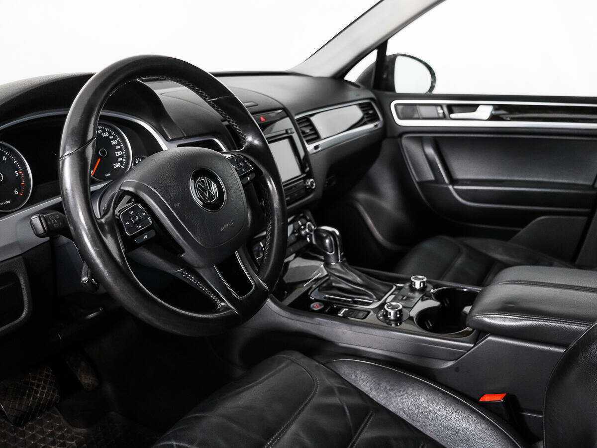 Купить Volkswagen Touareg, 2012, 137 287 км, фото №9