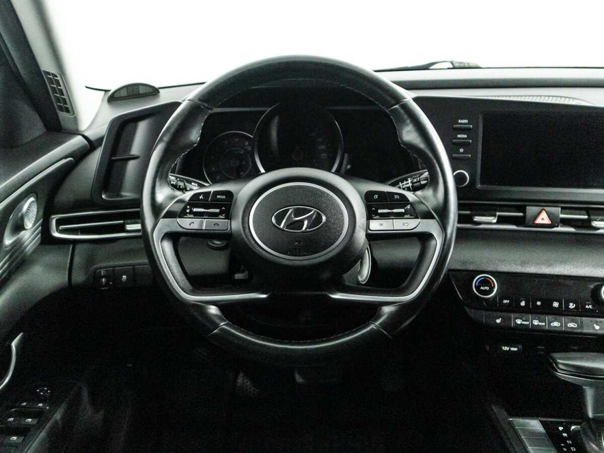 Купить Hyundai Elantra, 2021, 109 121 км, фото №17