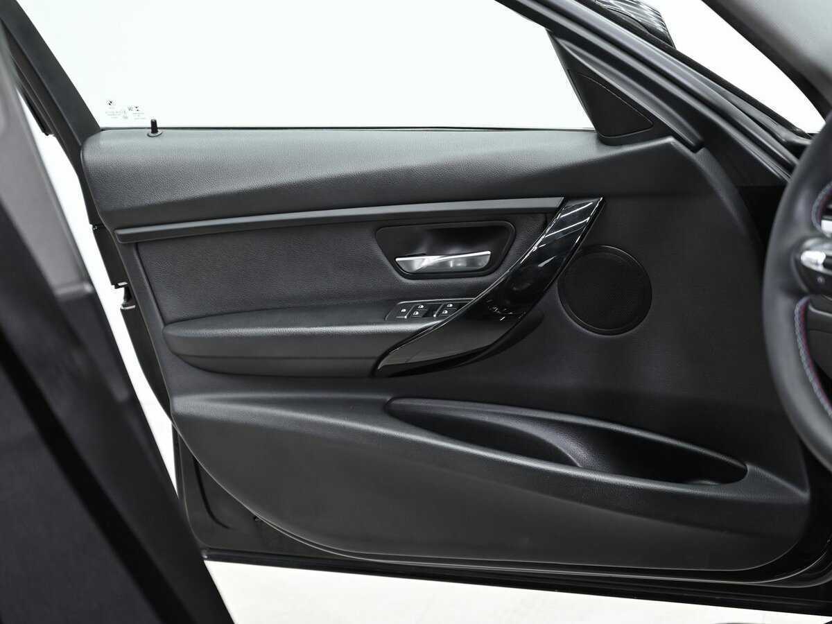 Купить BMW 3 серии 318i, 2017, 155 000 км, фото №6