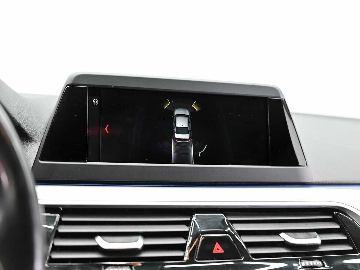 Купить BMW 5 серии 520d xDrive, 2017, 178 000 км, фото №10