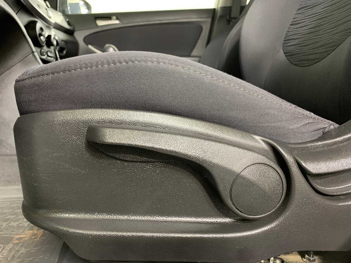 Купить Hyundai Solaris, 2016, 83 205 км, фото №17