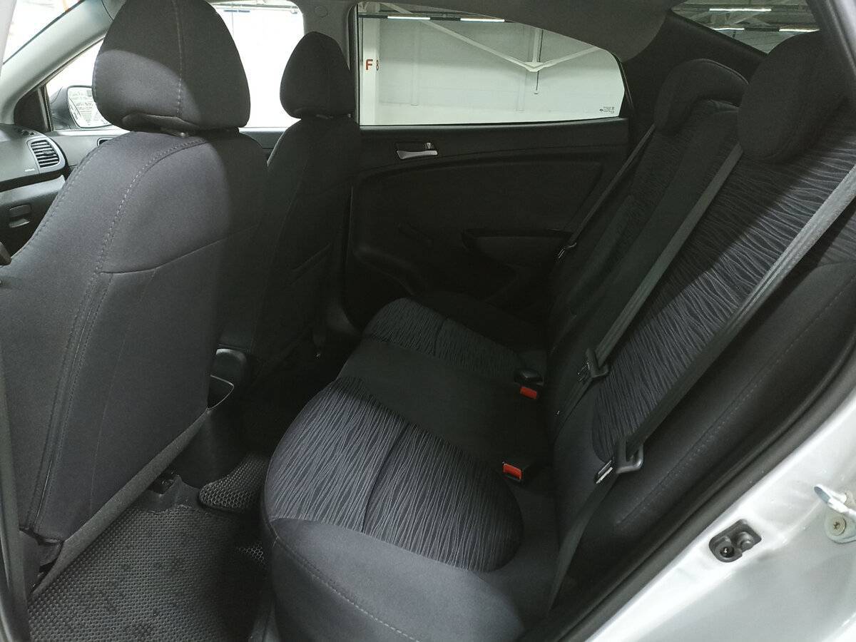 Купить Hyundai Solaris, 2016, 80 397 км, фото №12