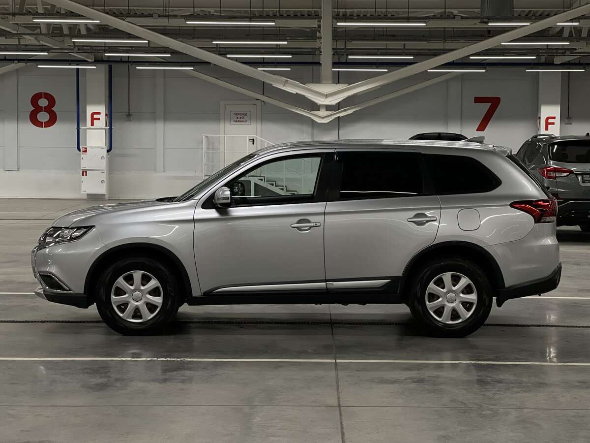 Купить Mitsubishi Outlander, 2017, 107 670 км, фото №8
