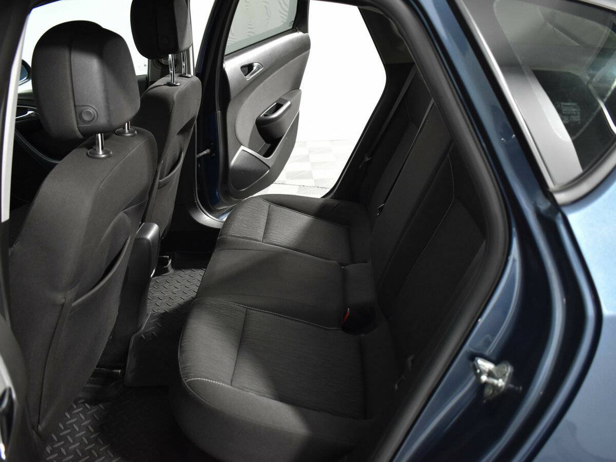 Купить Opel Astra, 2012, 184 232 км, фото №12