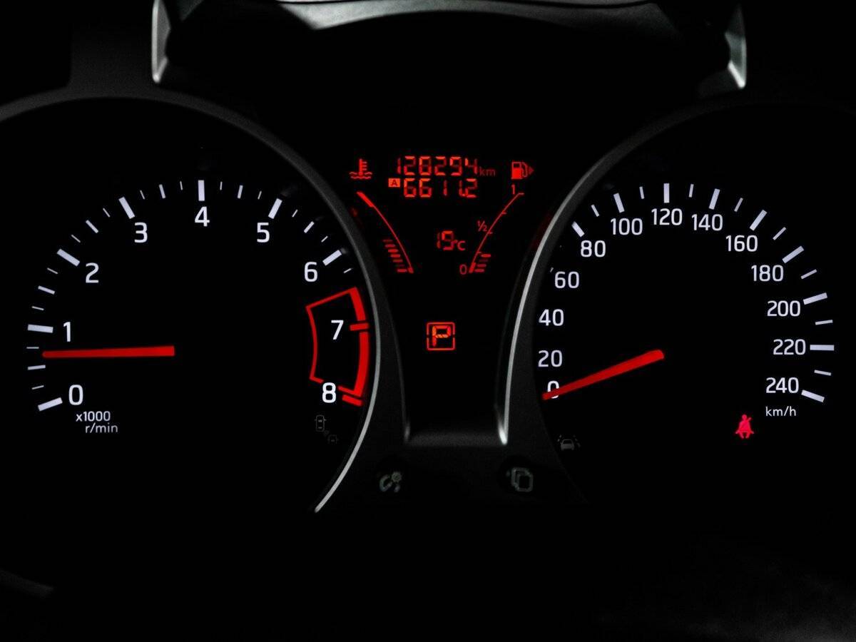 Купить Nissan Juke, 2014, 128 000 км, фото №11