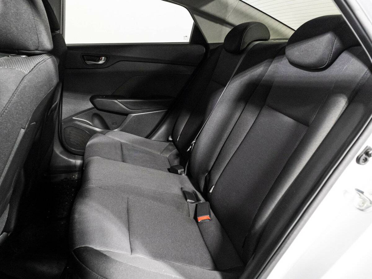 Купить Hyundai Solaris, 2017, 108 500 км, фото №10