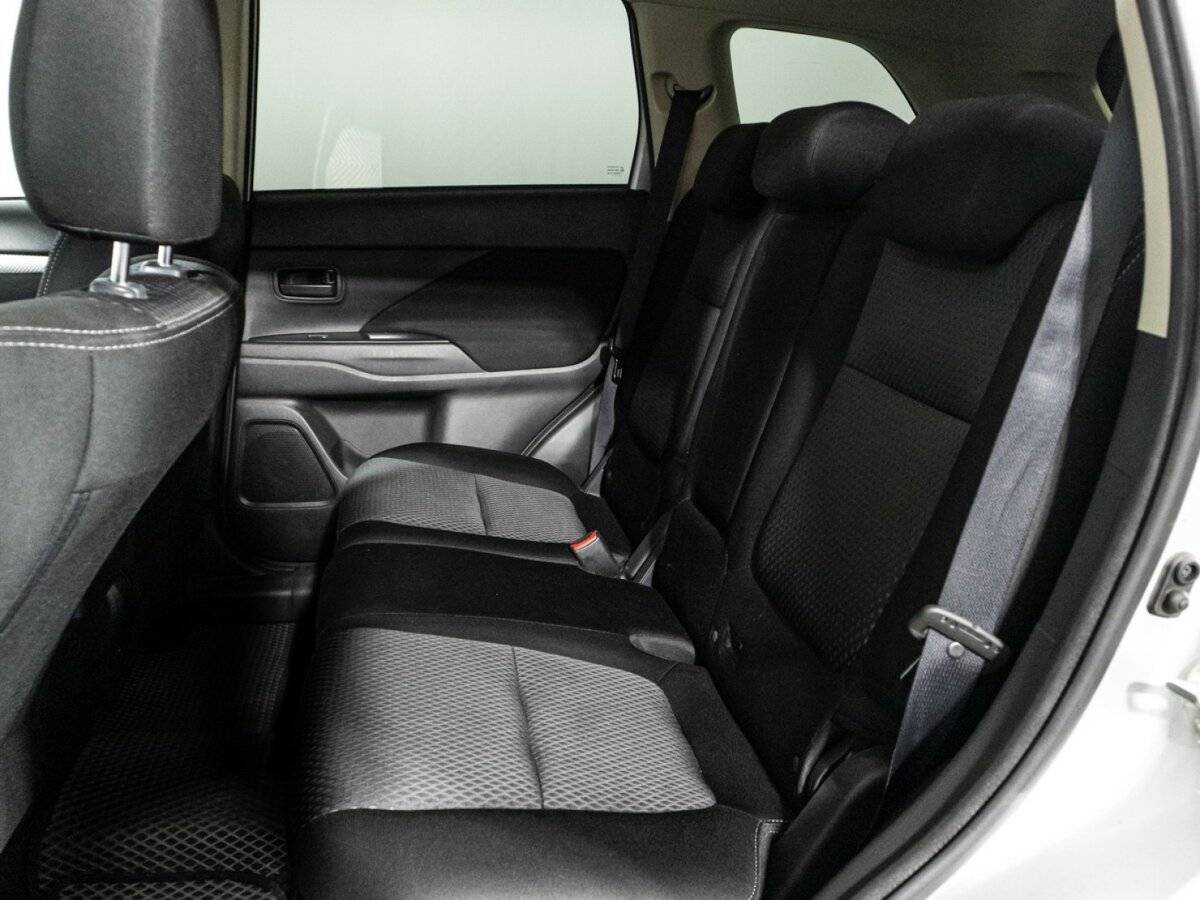 Купить Mitsubishi Outlander, 2017, 104 482 км, фото №10