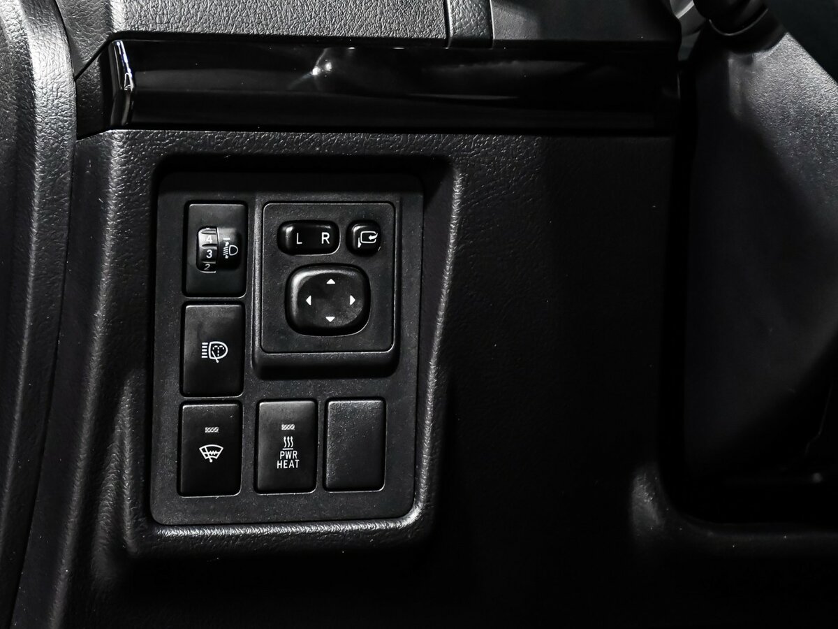 Купить Toyota Land Cruiser Prado 150 Series Рестайлинг 1, 2013, 175 000 км, фото №12