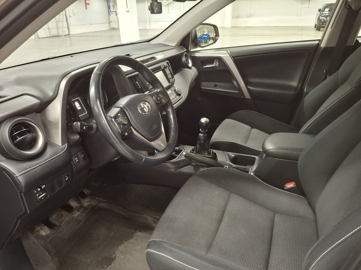 Купить Toyota RAV4 IV (XA40) Рестайлинг, 2015, 143 688 км, фото №15