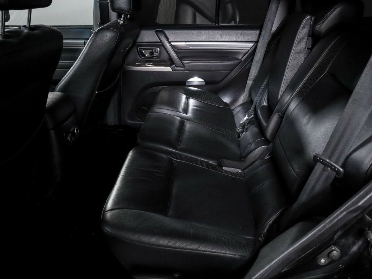 Купить Mitsubishi Pajero IV Рестайлинг 1, 2012, 225 633 км, фото №8