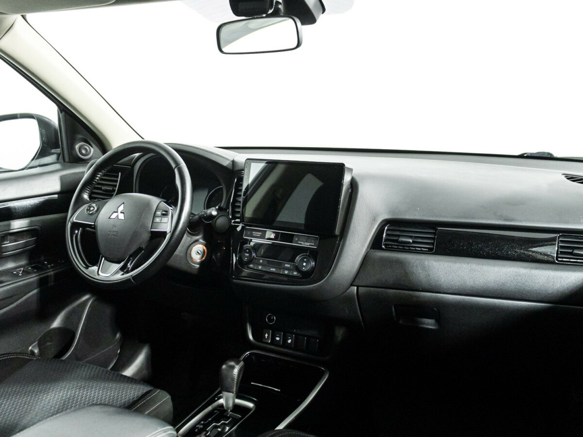 Купить Mitsubishi Outlander III Рестайлинг 3, 2019, 208 856 км, фото №9