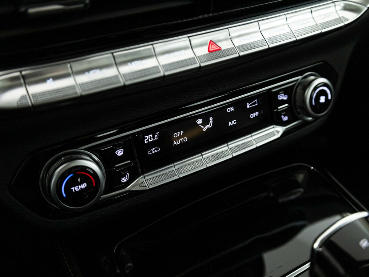 Купить FAW Bestune T77 I, 2023, 10 117 км, фото №14