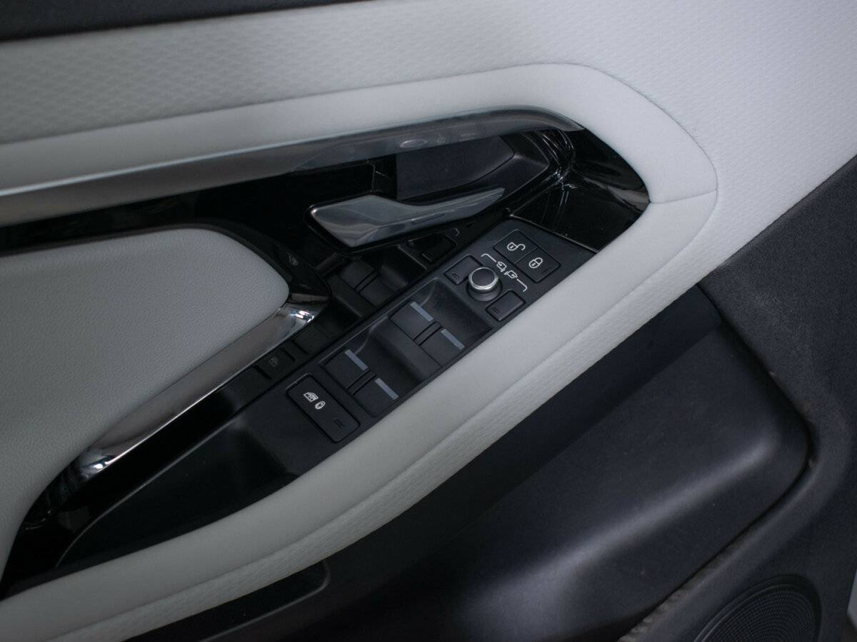 Купить Land Rover Range Rover Evoque II, 2019, 98 120 км, фото №16