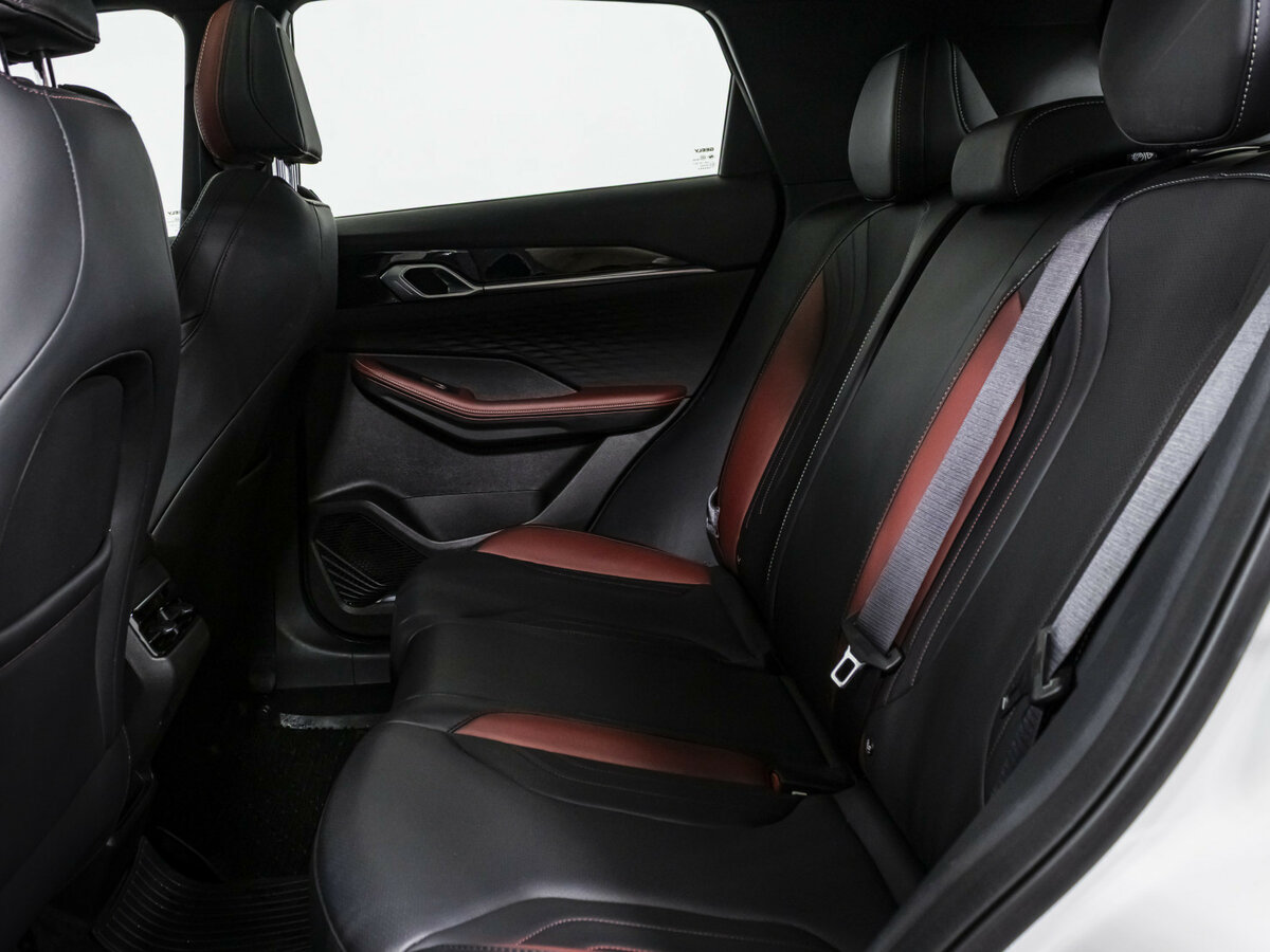 Купить Geely Coolray I Рестайлинг, 2023, 17 500 км, фото №12